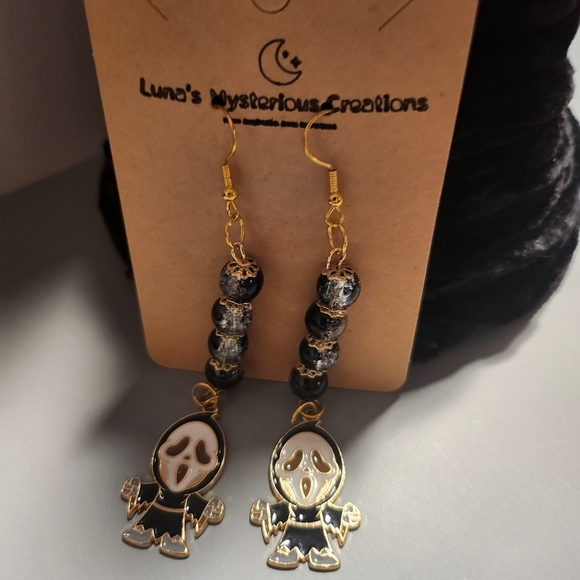 Slasher dangling earrings - Picture 3 of 5